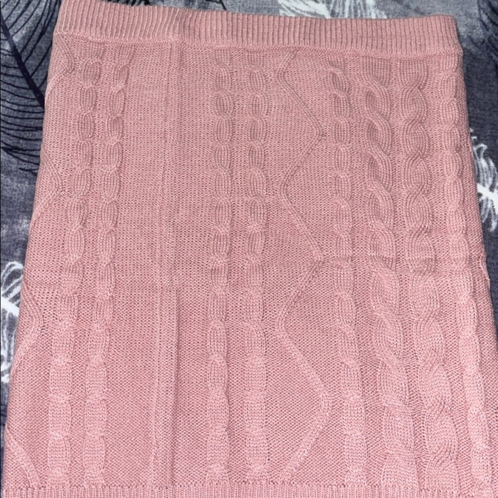 Two piece set - Picture 3 of 5